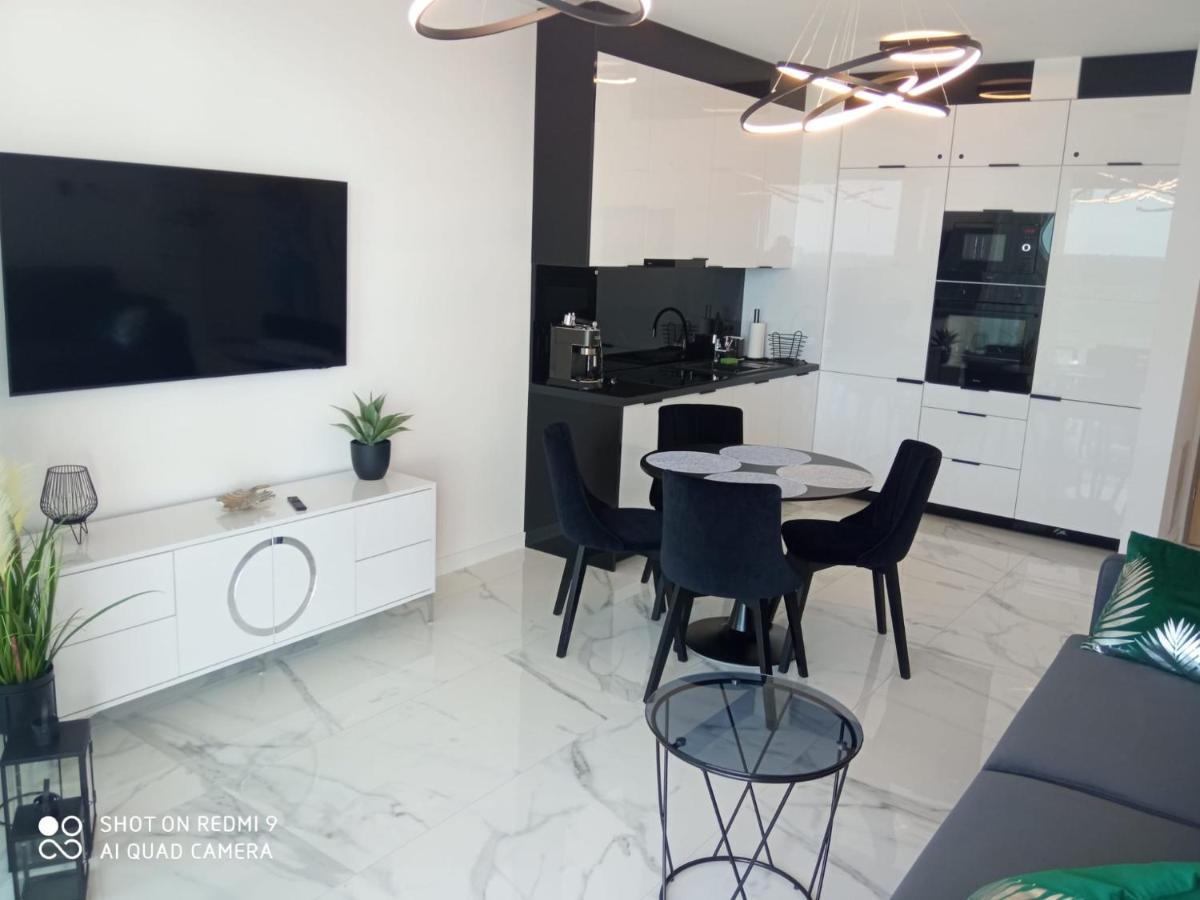 Apartament Z Widokiem Na Morze W Kompleksie Hevenia 레왈 외부 사진